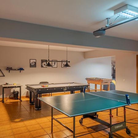 3B Villa Heated Pool Barbecue Games Room ฟุงชาล ภายนอก รูปภาพ