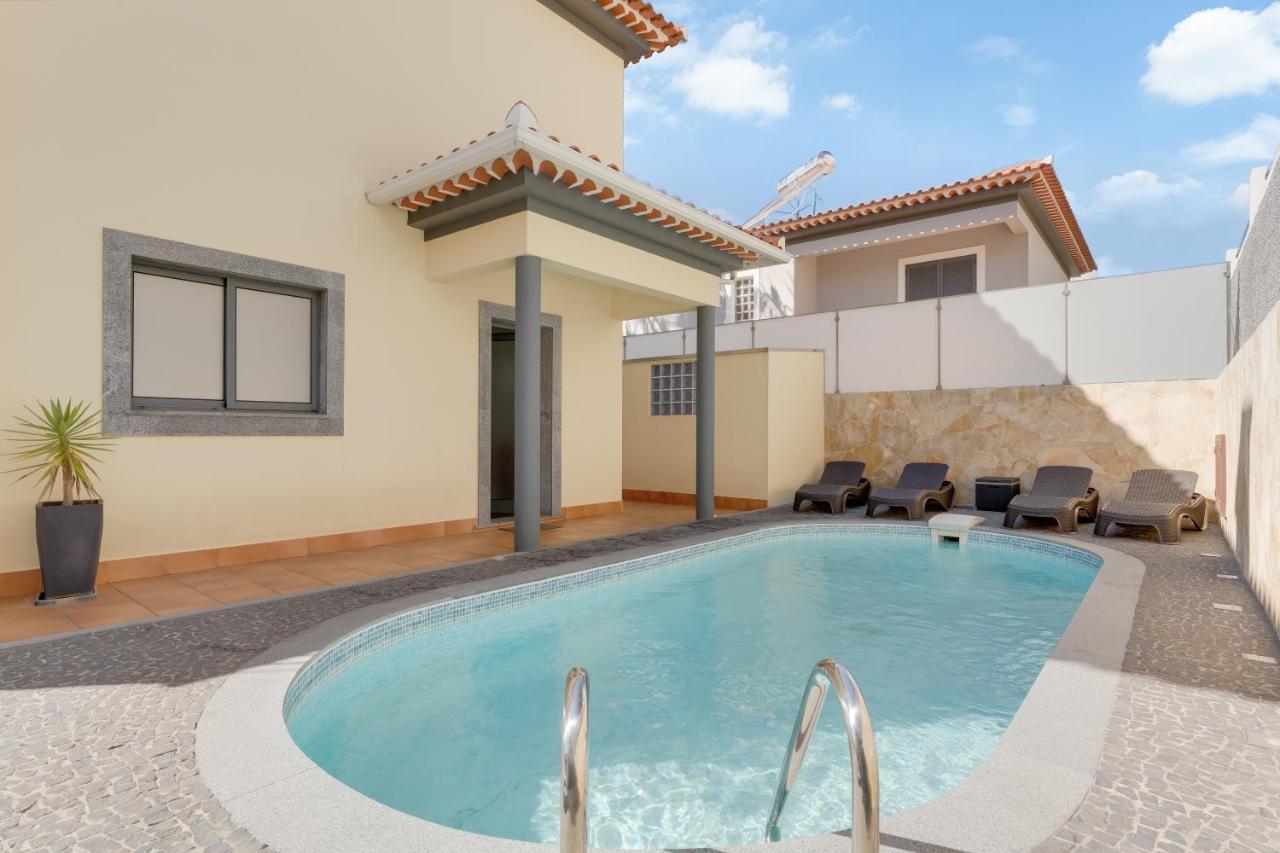 3B Villa Heated Pool Barbecue Games Room ฟุงชาล ภายนอก รูปภาพ