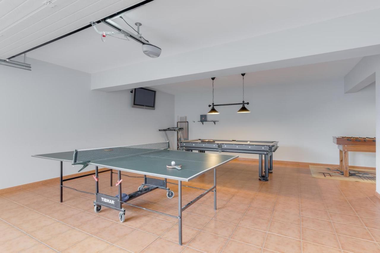 3B Villa Heated Pool Barbecue Games Room ฟุงชาล ภายนอก รูปภาพ
