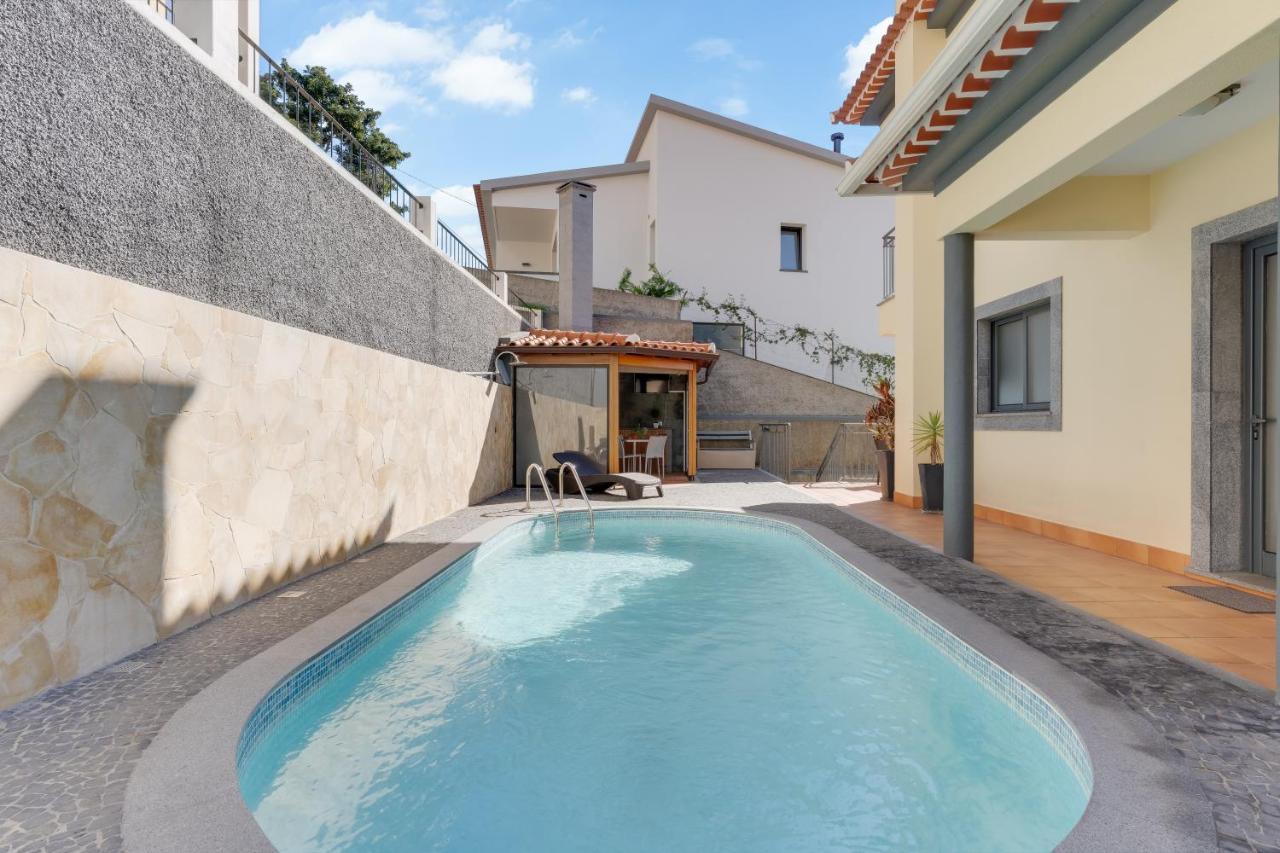 3B Villa Heated Pool Barbecue Games Room ฟุงชาล ภายนอก รูปภาพ